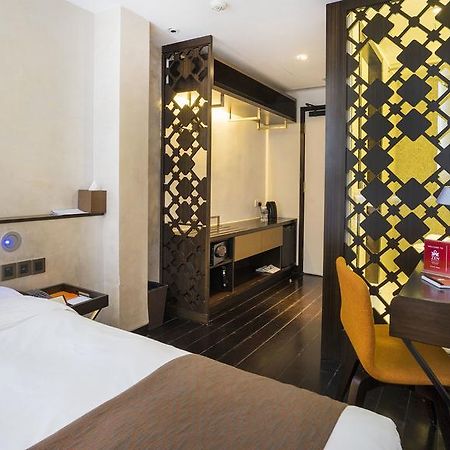 Отель Zen Premium Outram Park Сингапур Экстерьер фото
