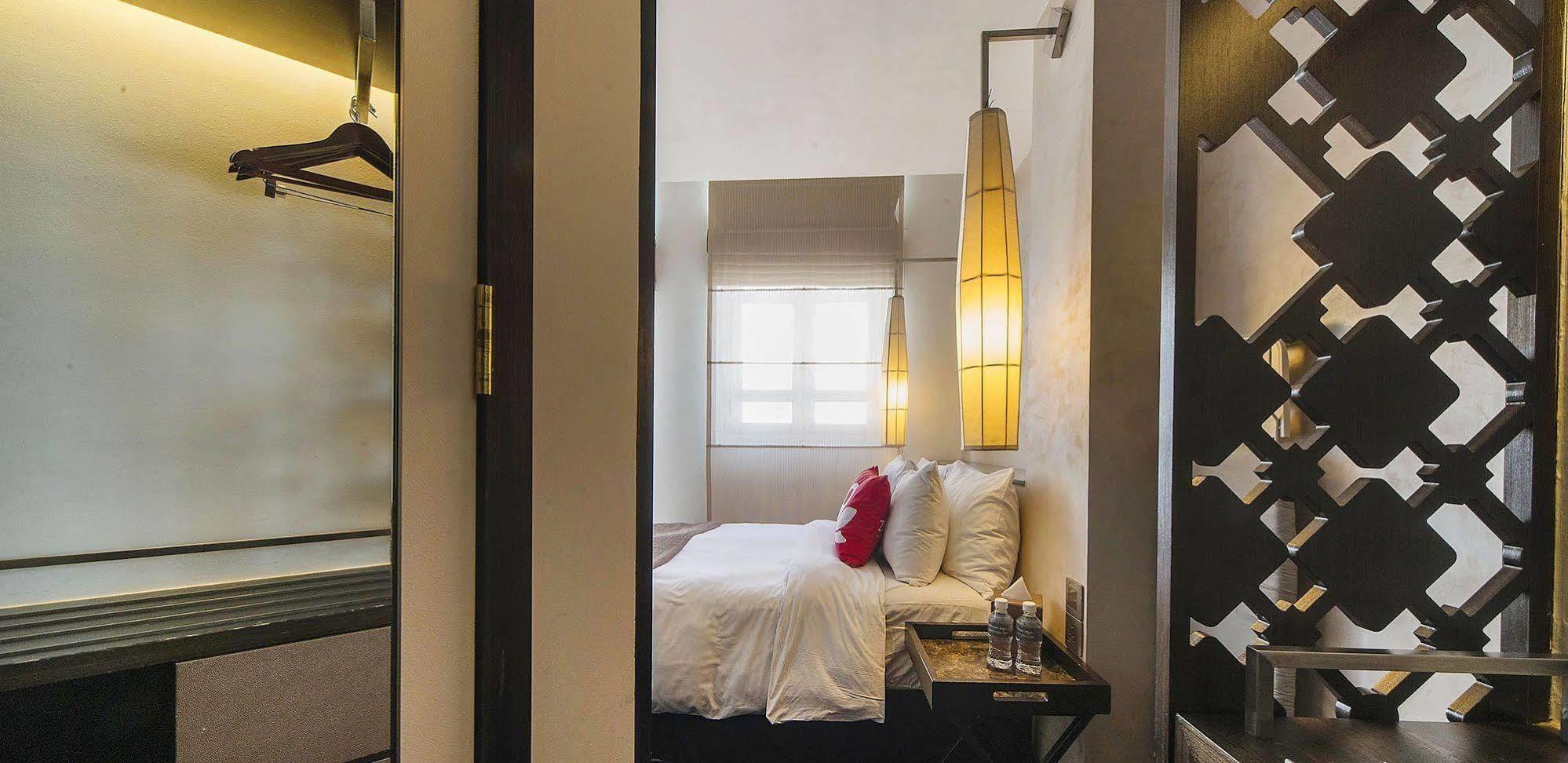 Отель Zen Premium Outram Park Сингапур Экстерьер фото